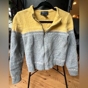 American Eagle 100% Shetland Wool Medium Sweater